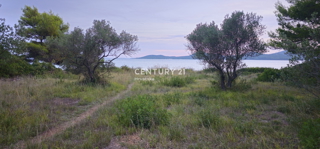 Biograd na Moru, Kumenat, izjemno privlačno zemljišče neposredno ob morju