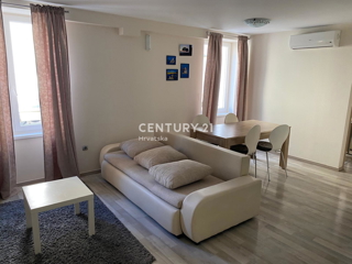 Zadar, Campo Castello, prodajam dvosobno stanovanje površine 51 m2 v 1. nadstropju stavbe