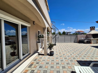 Privlaka - Zadar - počitniška hiša z razgledom na morje