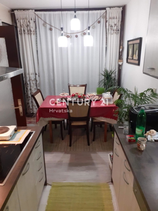 Šibenik - dvosobno stanovanje z razgledom na morje - center