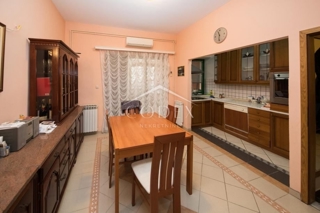 Crikvenica - odličen apartma, 1. red do morja!