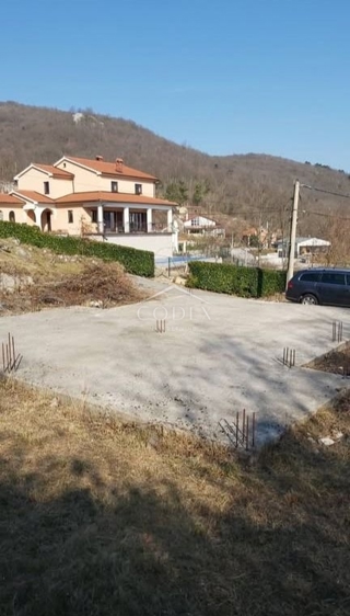 Veprinac - Gradbeni zemljišči z začetim gradbenim delom