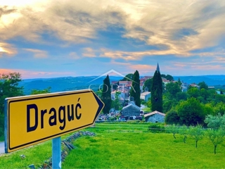 Draguć - edinstveno zemljišče na hribu s pogledom na naravo