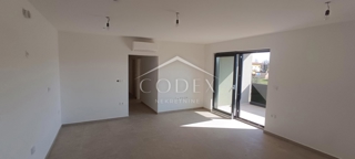 Umag – prodaja novogradnje na odlični lokaciji