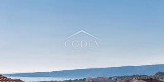 Krk - prodaja apartma v lepi vili