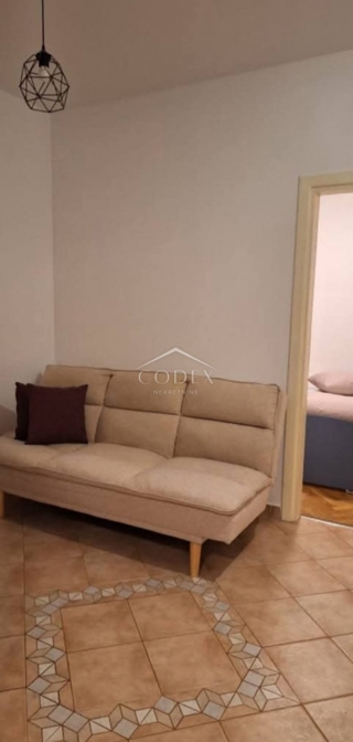 Rovinj – prodaja urejenega stanovanja v mirni ulici