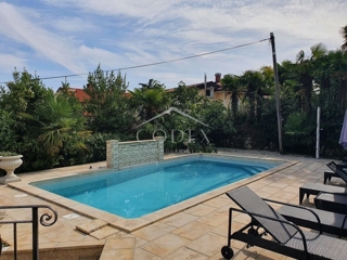 Lovran - vrhunska vila s 5 stanovanjskimi enotami