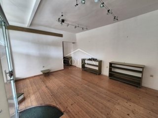 Sušak - prodaja poslovnih prostorov v bližini centra