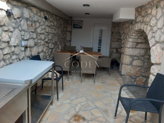 Bribir - prodaja kamnite hiše z 2 apartmajema