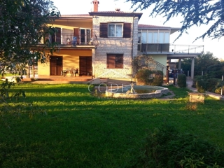 Brtonigla - posest z zazidljivim zemljiščem, 4771 m2