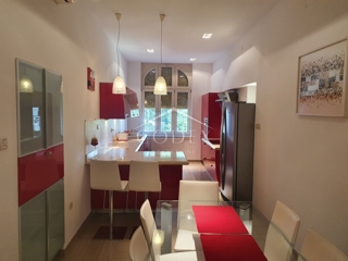 Opatija – prodaja luksuznega stanovanja v secesijski vili