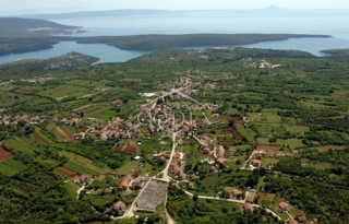 Peruški - turistično naselje 1. vrsta do morja