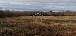 Poreč - gradbeno zemljišče 15000 m2