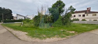 Poreč, okolica, Građevinsko zemljišče na odlični lokaciji, 3 km od morja