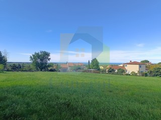 Poreč, okolica, Veliko gradbeno zemljišče 7057 m2 s pogledom na morje