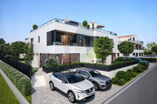 Poreč, Luksuzna hiša na koncu vrste na iskanem mestu 2 km od morja