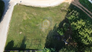 Poreč, okolica, Građevinsko zemljišče s projektom, 8 km od morja