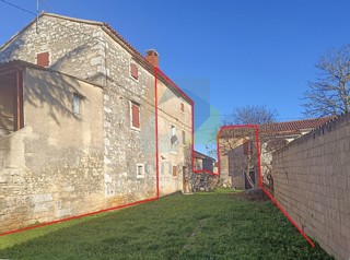 Poreč, okolica, Hiša za prenovo z dodatnim objektom