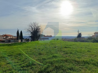 Poreč, okolica, Građevinsko zemljišče z gradbenim dovoljenjem in pogledom na morje