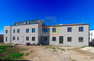 Poreč, okolica, Stan v prvem nadstropju z dvema spalnicama in pogledom na morje