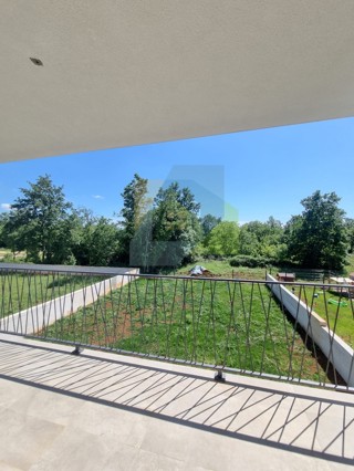 Poreč, okolica, Stan na 1. nadstropju novogradnje, 11 km od morja