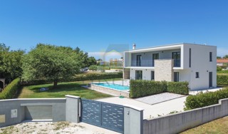 Poreč, okolica, Moderna hiša s bazenom na mirni lokaciji 5 km od morja