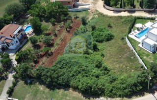 Poreč, okolica, Građevinsko zemljišče za gradnjo stanovanj, 10 km od morja