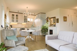 Poreč, okolica, Luksuzno stanovanje v drugem nadstropju s pogledom na morje