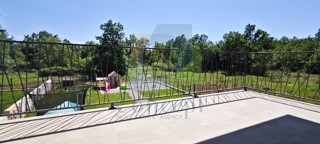 Poreč, okolica, Stan na 1. nadstropju novogradnje, 11 km od morja