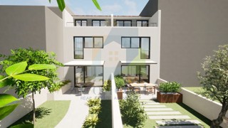 Poreč, okolica, Moderna hiša v vrsti s dvoriščem 3 km od morja