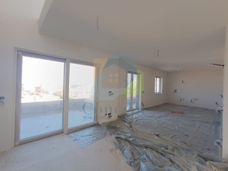 Poreč, Luksuzno stanovanje s strešno teraso in pogledom na morje, 2 km od morja