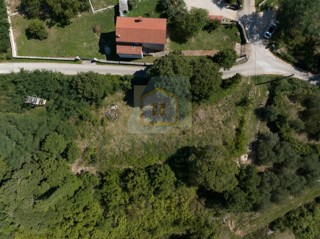 Poreč, okolica, Gradbeno zemljišče s gradbenim dovoljenjem, 15 km od morja