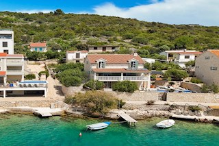 Ekskluzivna kamnita vila ob morju, Vinišće