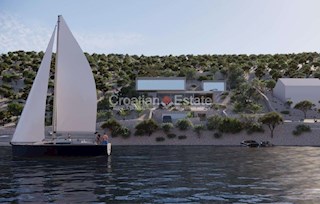 Brač, zemljišče z gradbenim dovoljenjem, površina 2.140 m2, prvi vrsti ob morju!