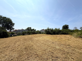 ISTRA, LOBORIKA - Popolno gradbeno zemljišče 910 m2
