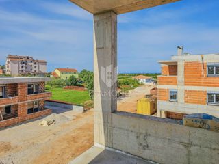 Umag, okolica, novogradnja! Čudovito stanovanje s pogledom na morje!