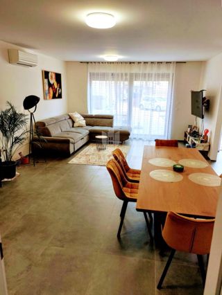 Poreč, okolica - visokokakovosten apartma v novogradnji blizu morja!