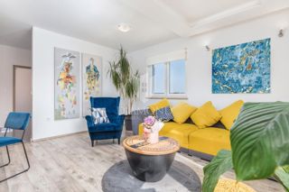 Istra, Valbandon, dvoetažni apartma 500m od morja!