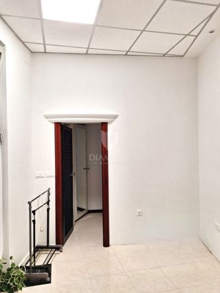 Poreč – Privlačen poslovni prostor na vrhunski lokaciji v središču mesta!