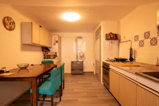 Apartmaj Centar, Rijeka, 75m2