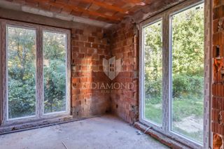 Rovinj, gradnja hiše (3 stanovanja) v centru se je začela 