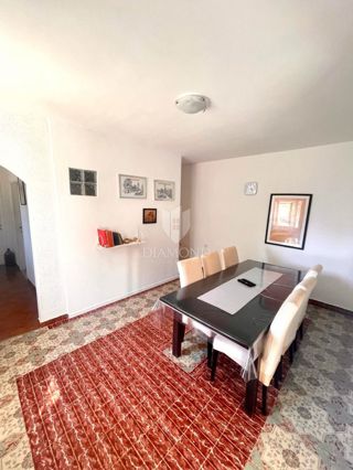 Poreč – stanovanje z velikim vrtom v mirnem okolju