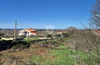 Poreč, okolica, zemljišče z dovoljenjem za 5 hiš v vrsti