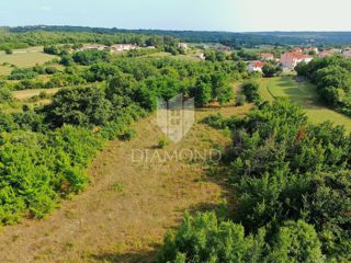 Marčana, okolica, zemljišče z gradbenim dovoljenjem