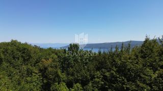 Zemljišče Labin, 561m2