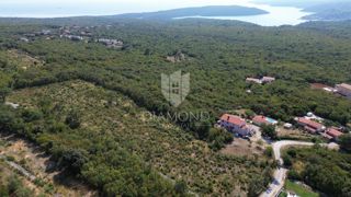 Labin, Veliko gradbeno zemljišče na odlični lokaciji