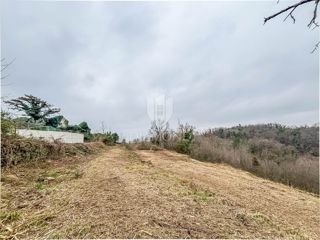 Istra, Grožnjan, zemljišče s panoramskim razgledom na morje!