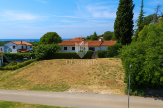Gradbeno zemljišče 2 km od morja – Poreč, vrhunska lokacija