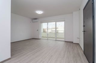 Moderna grasonjera v novogradnji v Medulinu