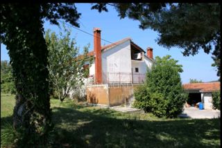 Pazin, hiša z dvema apartmajema